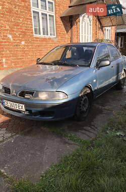 Седан Mitsubishi Carisma 2002 в Черновцах