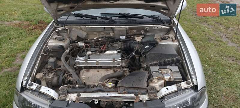 Седан Mitsubishi Carisma 2001 в Монастырище