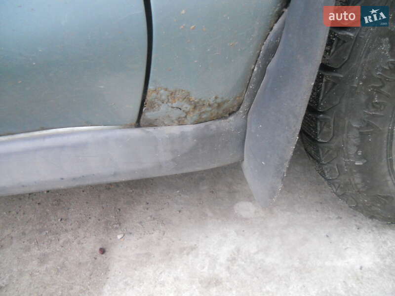 Седан Mitsubishi Carisma 2003 в Фастове