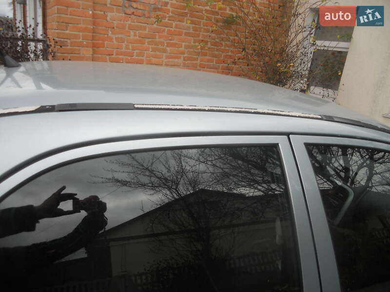 Седан Mitsubishi Carisma 2003 в Фастове