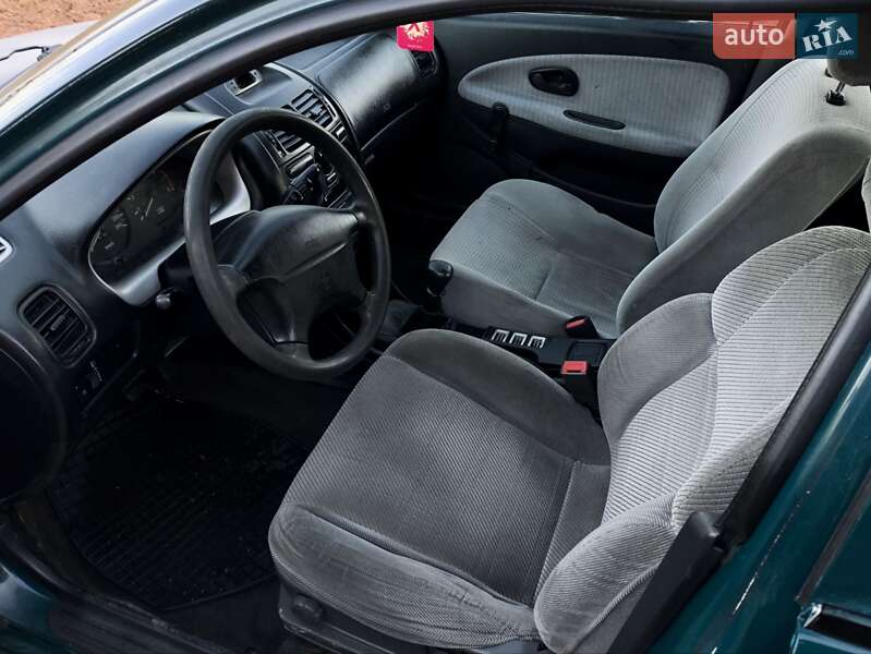 Лифтбек Mitsubishi Carisma 1996 в Надворной фото 4 Лифтбек Mitsubishi Carisma 1996 в Надворной