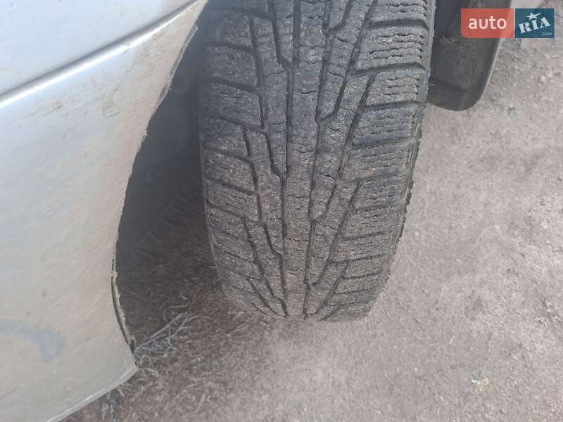 Седан Mitsubishi Carisma 2003 в Сумах