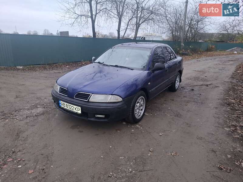 Седан Mitsubishi Carisma 2003 в Немирові