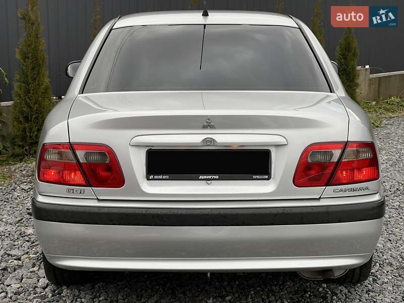 Седан Mitsubishi Carisma 2002 в Львові