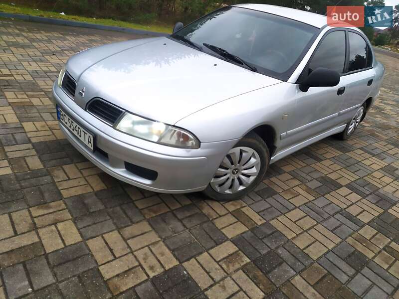 Ліфтбек Mitsubishi Carisma 2003 в Мостиській