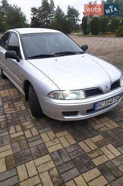 Ліфтбек Mitsubishi Carisma 2003 в Мостиській