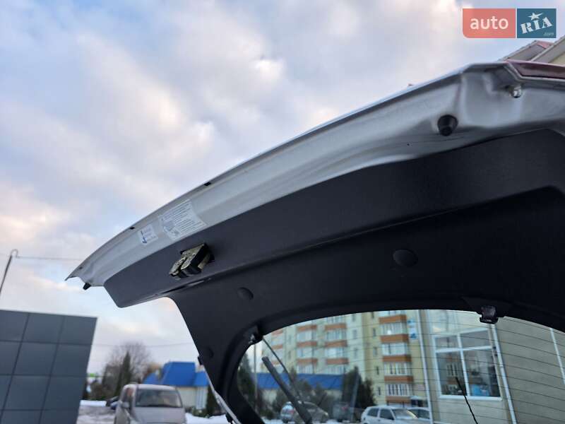 Лифтбек Mitsubishi Carisma 2003 в Хмельницком фото 68 Лифтбек Mitsubishi Carisma 2003 в Хмельницком