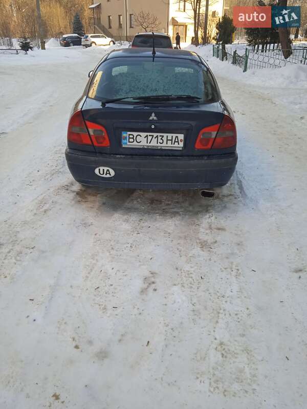 Лифтбек Mitsubishi Carisma 1999 в Львове