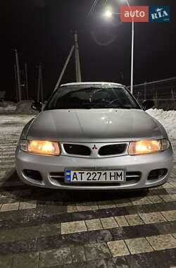 Ліфтбек Mitsubishi Carisma 1997 в Львові