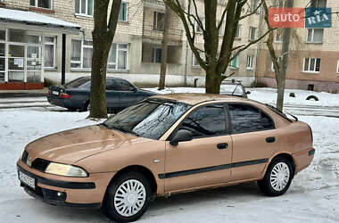 Лифтбек Mitsubishi Carisma 2000 в Черновцах