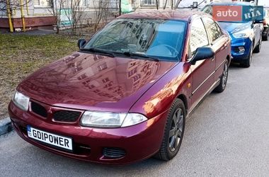 Лифтбек Mitsubishi Carisma 1999 в Вышгороде