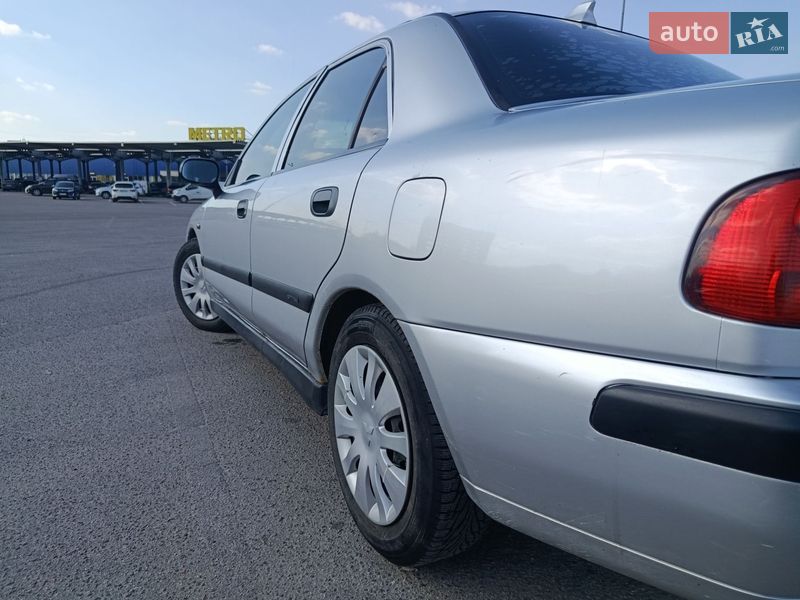 Mitsubishi Carisma 2003