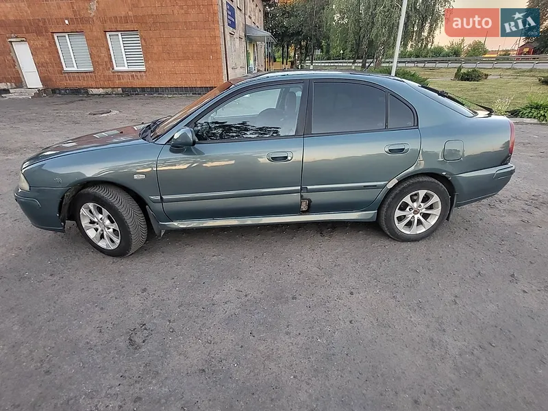Mitsubishi Carisma 2003