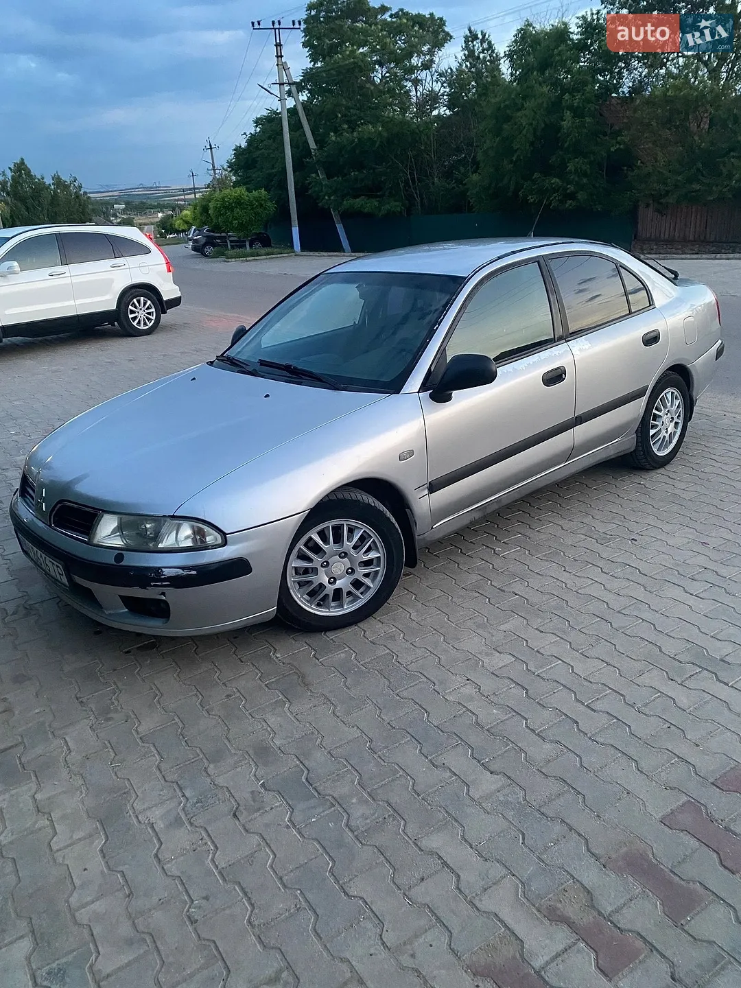Mitsubishi Carisma 2001 VIN XMCLRDA2A2F000254 фото оголошення 3 з 10