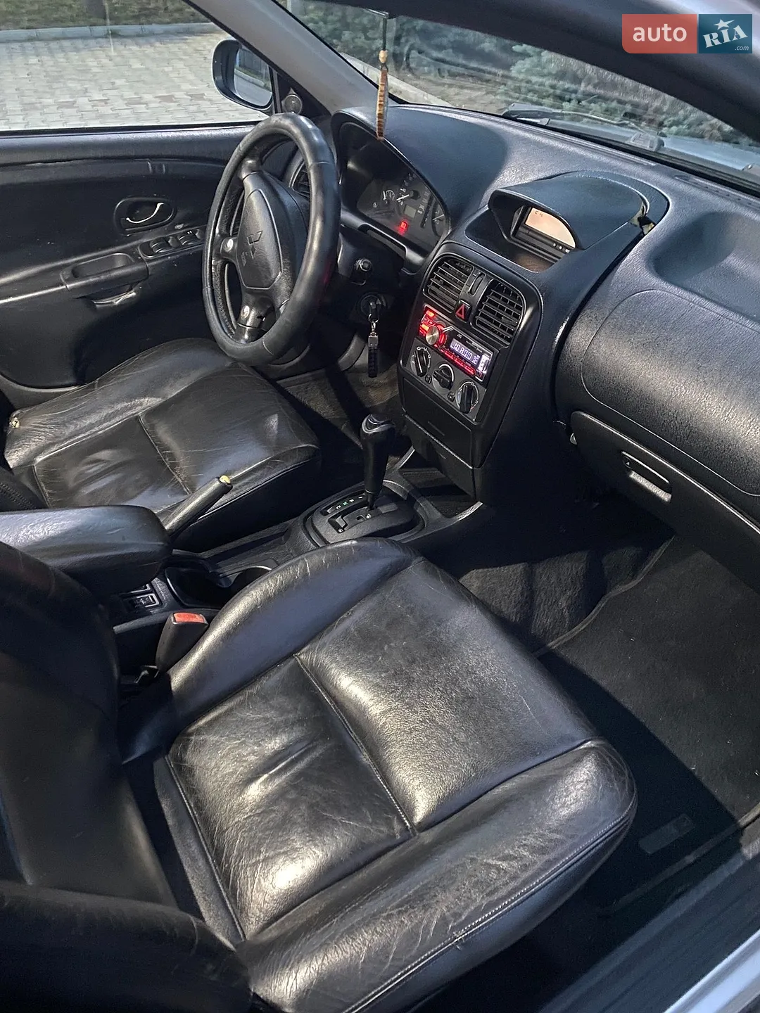 Mitsubishi Carisma 2001 VIN XMCLRDA2A2F000254 фото оголошення 6 з 10