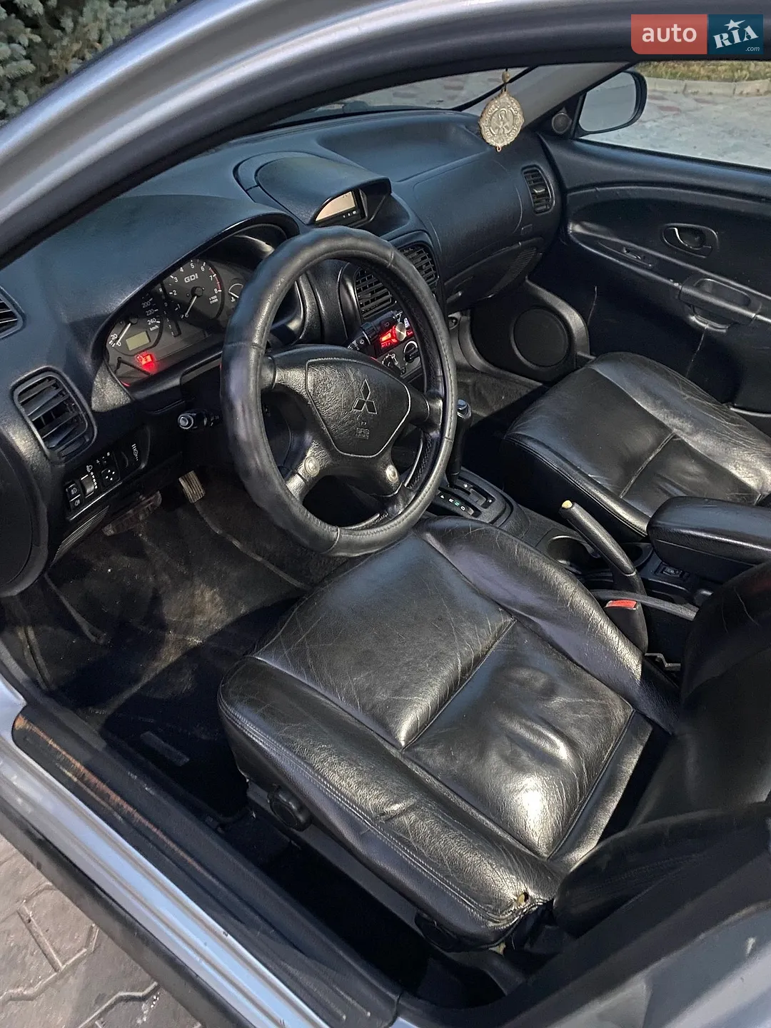 Mitsubishi Carisma 2001 VIN XMCLRDA2A2F000254 фото оголошення 9 з 10