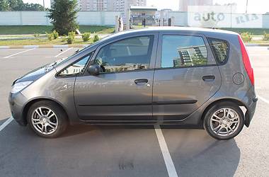 Хэтчбек Mitsubishi Colt 2006 в 