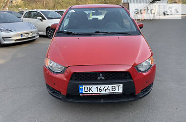 Хетчбек Mitsubishi Colt 2008 в  фото 2 Хетчбек Mitsubishi Colt 2008 в