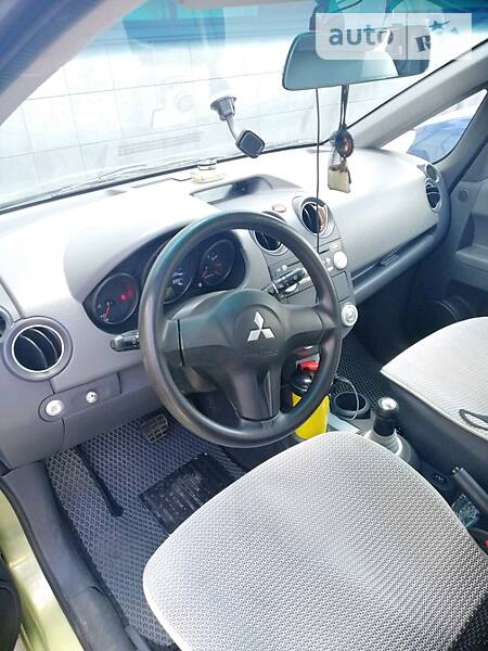 Хетчбек Mitsubishi Colt 2005 в Черкасах фото 7 Хетчбек Mitsubishi Colt 2005 в Черкасах