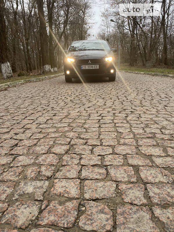 Купе Mitsubishi Colt 2010 в Черновцах