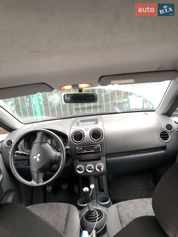 Хэтчбек Mitsubishi Colt 2009 в Харькове фото 3 Хэтчбек Mitsubishi Colt 2009 в Харькове
