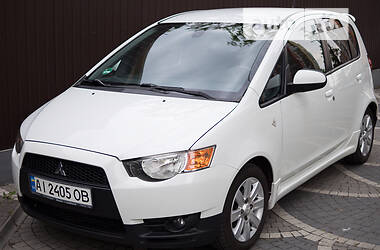 Хэтчбек Mitsubishi Colt 2010 в 