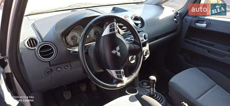 Хэтчбек Mitsubishi Colt 2011 в Кривом Роге