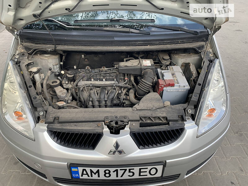 Хэтчбек Mitsubishi Colt 2007 в Житомире