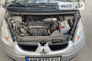 Хэтчбек Mitsubishi Colt 2007 в 