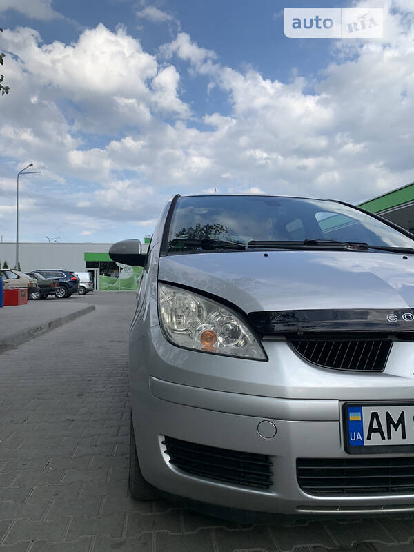 Хэтчбек Mitsubishi Colt 2007 в Житомире