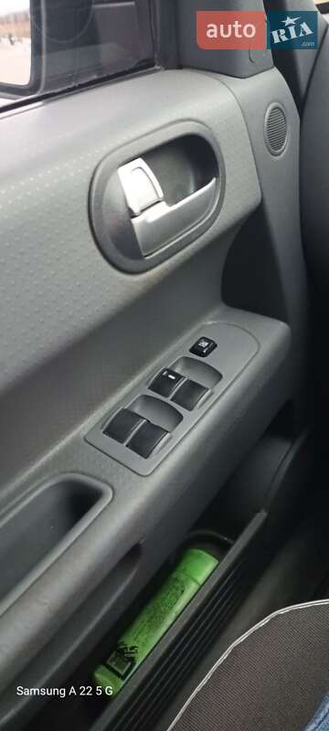 Универсал Mitsubishi Colt 2005 в Черновцах