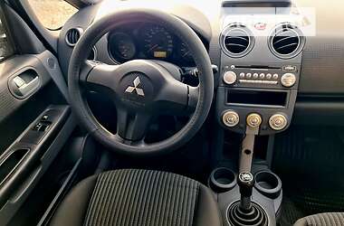 Хэтчбек Mitsubishi Colt 2007 в 