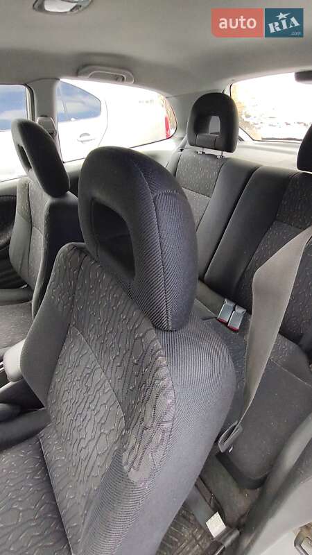 Хэтчбек Mitsubishi Colt 2002 в Чернигове