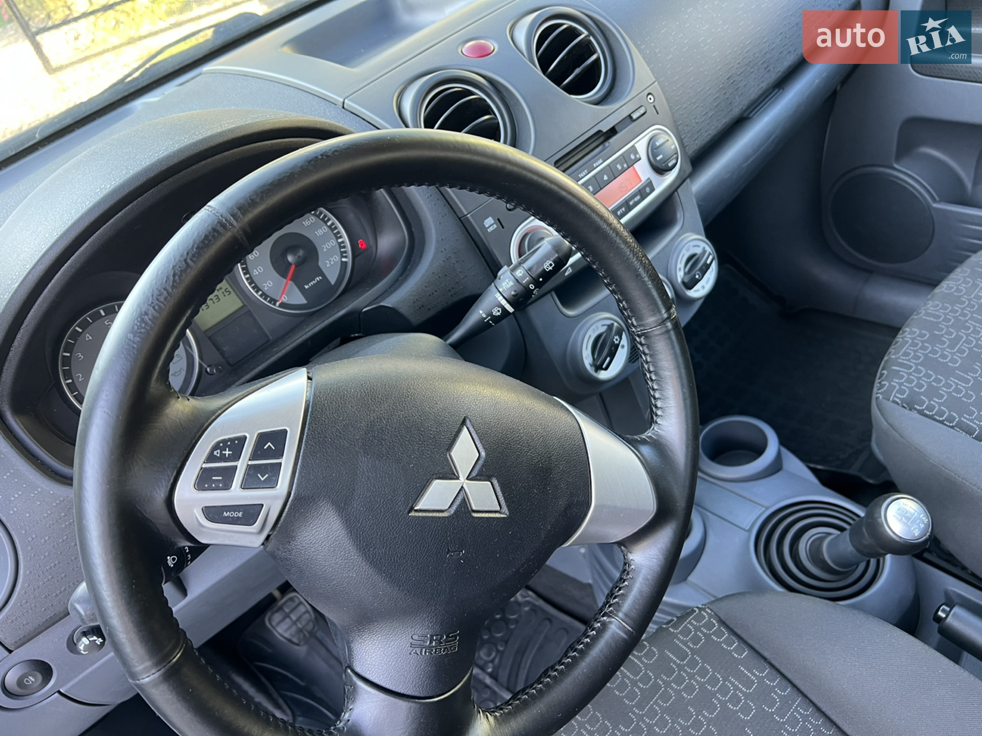 2010 Mitsubishi Colt - мініатюра 8
