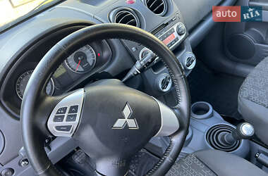 Хэтчбек Mitsubishi Colt 2010 в Черновцах