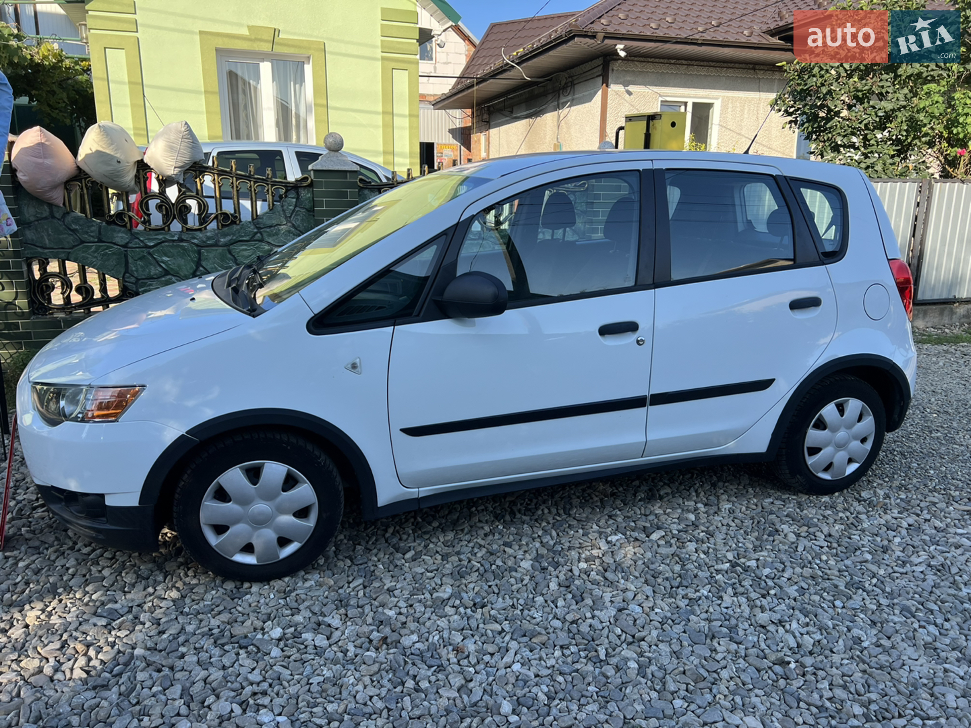 2010 Mitsubishi Colt - мініатюра 4