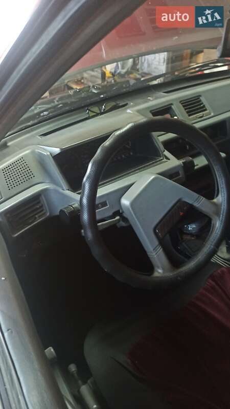 Хэтчбек Mitsubishi Colt 1987 в Коростышеве