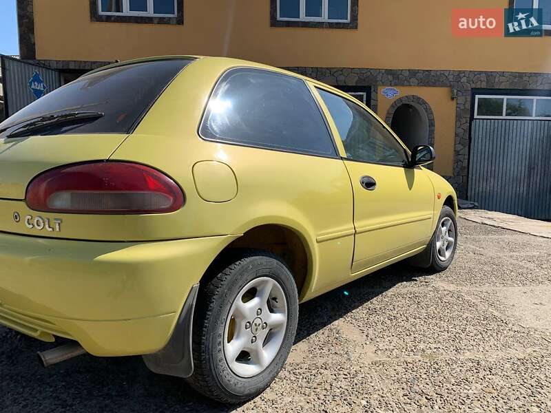 Хэтчбек Mitsubishi Colt 1995 в Черновцах