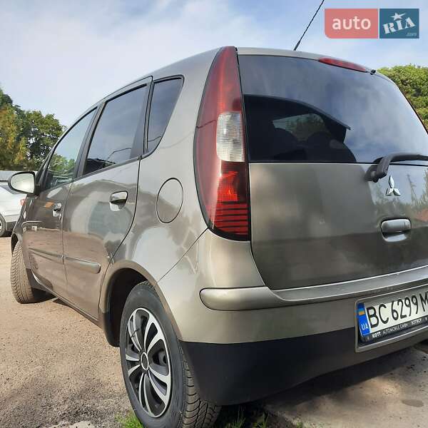 Хэтчбек Mitsubishi Colt 2007 в Львове