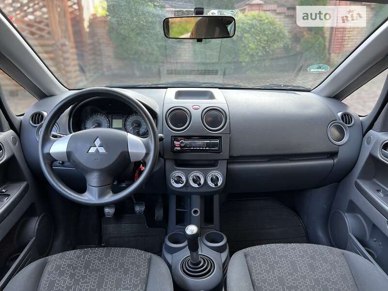 Хетчбек Mitsubishi Colt 2009 в Чернівцях