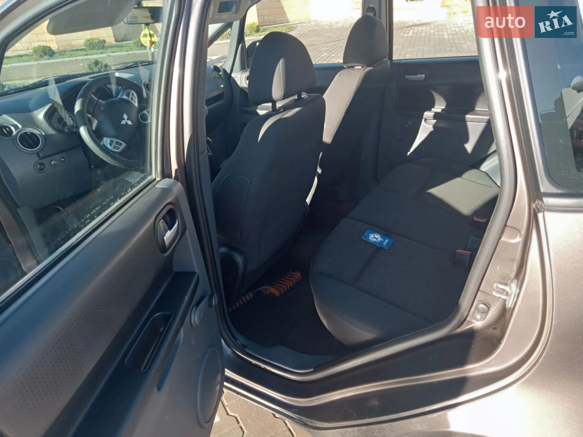 2011 Mitsubishi Colt - мініатюра 6