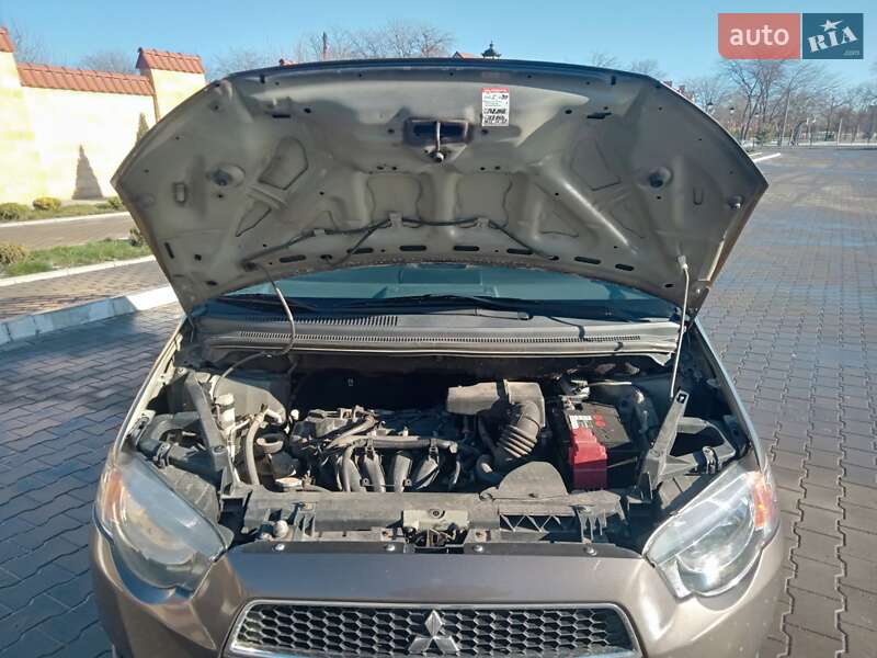 Хетчбек Mitsubishi Colt 2011 в Ізмаїлі