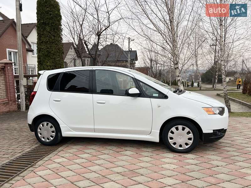 Хэтчбек Mitsubishi Colt 2010 в Черновцах