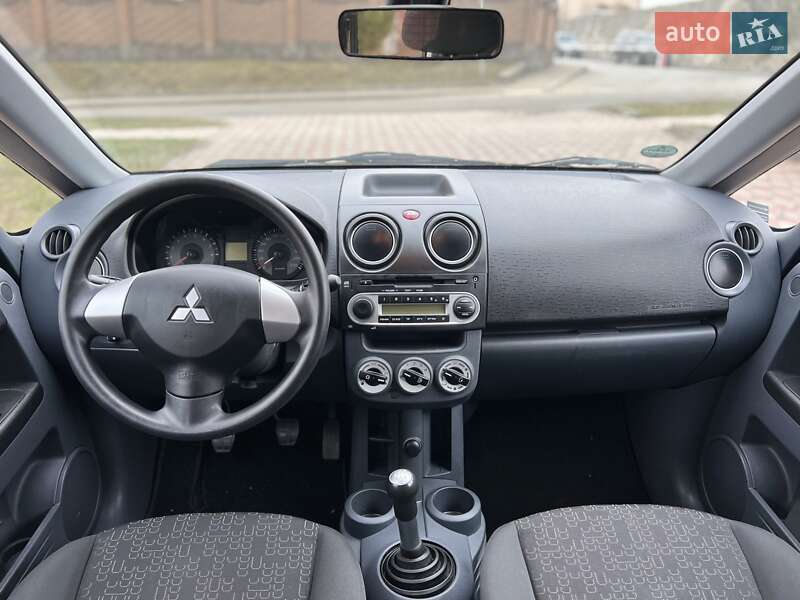 Хэтчбек Mitsubishi Colt 2010 в Черновцах