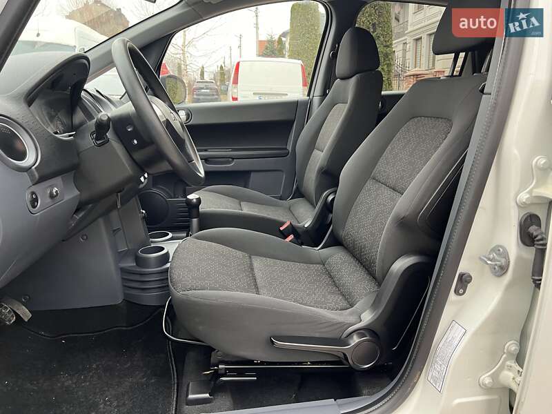 Хэтчбек Mitsubishi Colt 2010 в Черновцах