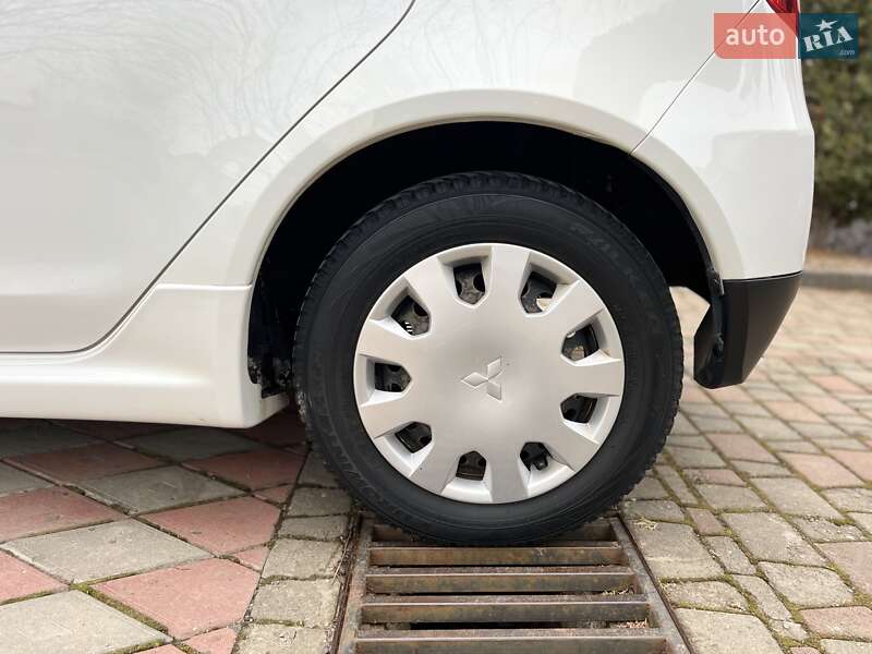 Хэтчбек Mitsubishi Colt 2010 в Черновцах