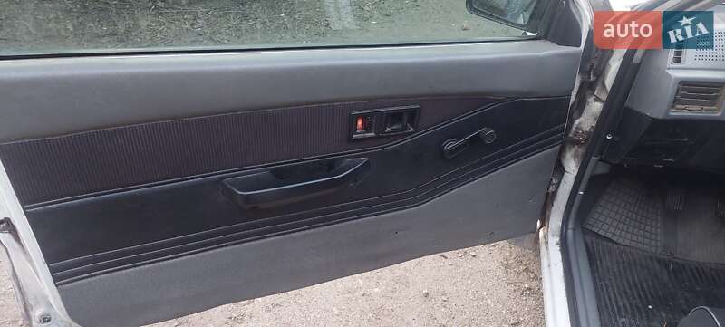 Хэтчбек Mitsubishi Colt 1987 в Вольнянске фото 4 Хэтчбек Mitsubishi Colt 1987 в Вольнянске