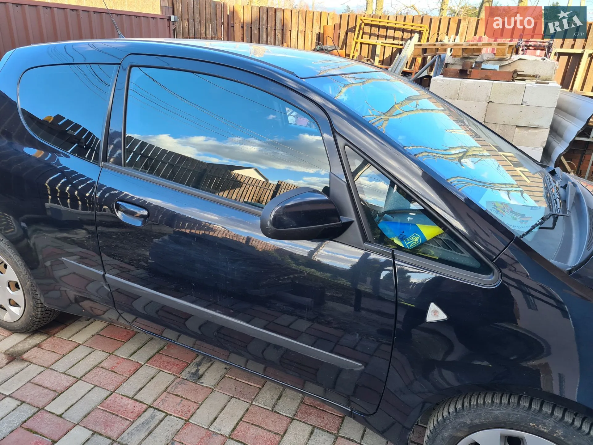 2010 Mitsubishi Colt - мініатюра 3