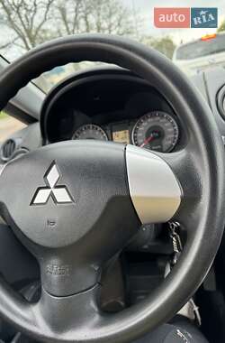 Хэтчбек Mitsubishi Colt 2009 в Киеве