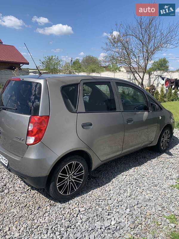 Хэтчбек Mitsubishi Colt 2009 в Ровно фото 2 Хэтчбек Mitsubishi Colt 2009 в Ровно